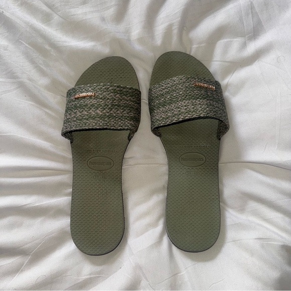 Havaianas You Malta Metallic Sandal Slides in Green/Yucca US 9-10 | EU 39-40 - Picture 3 of 7